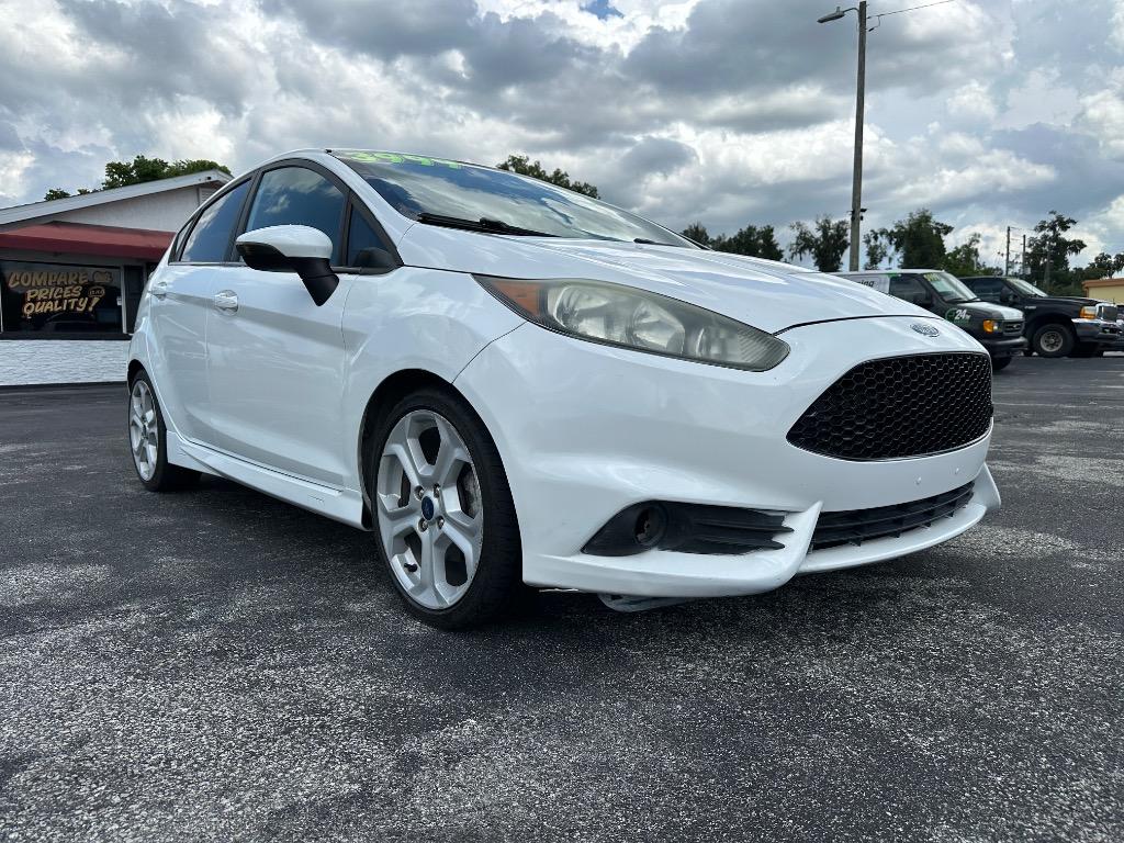 2015 Ford Fiesta - $3,999