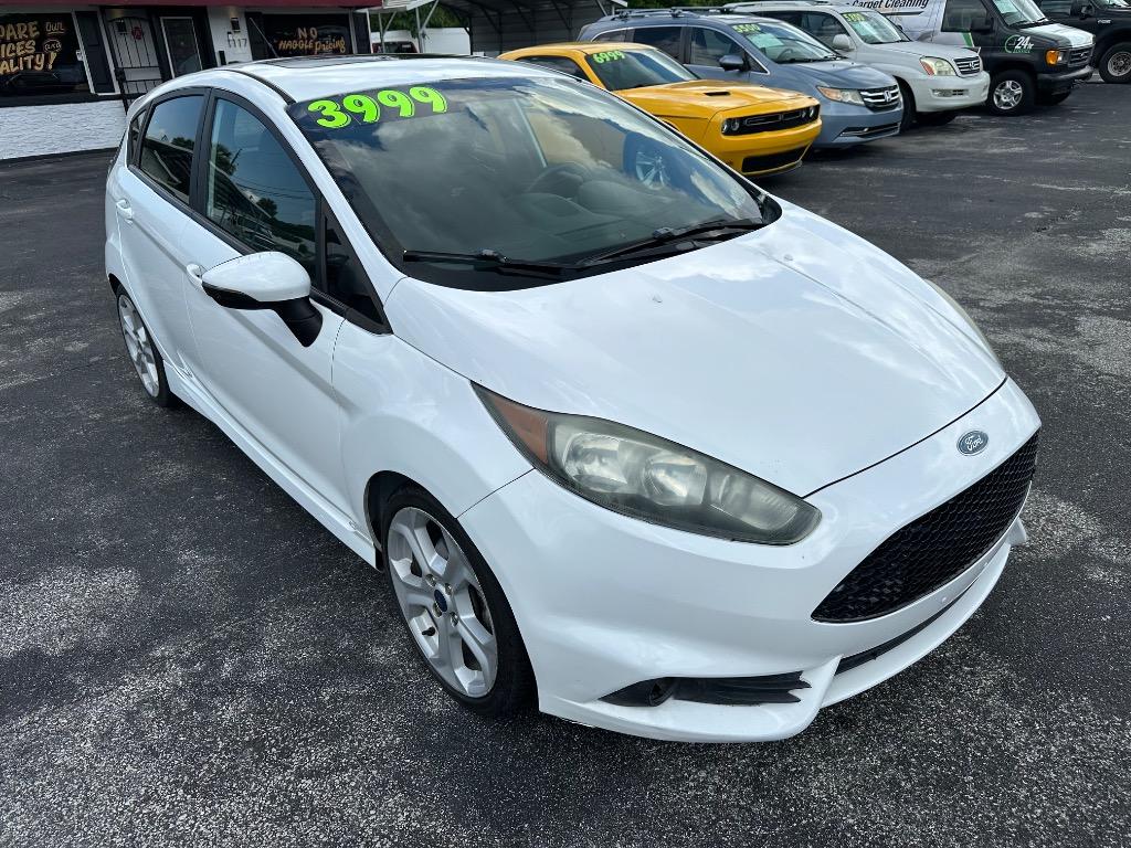 2015 Ford Fiesta - $3,999