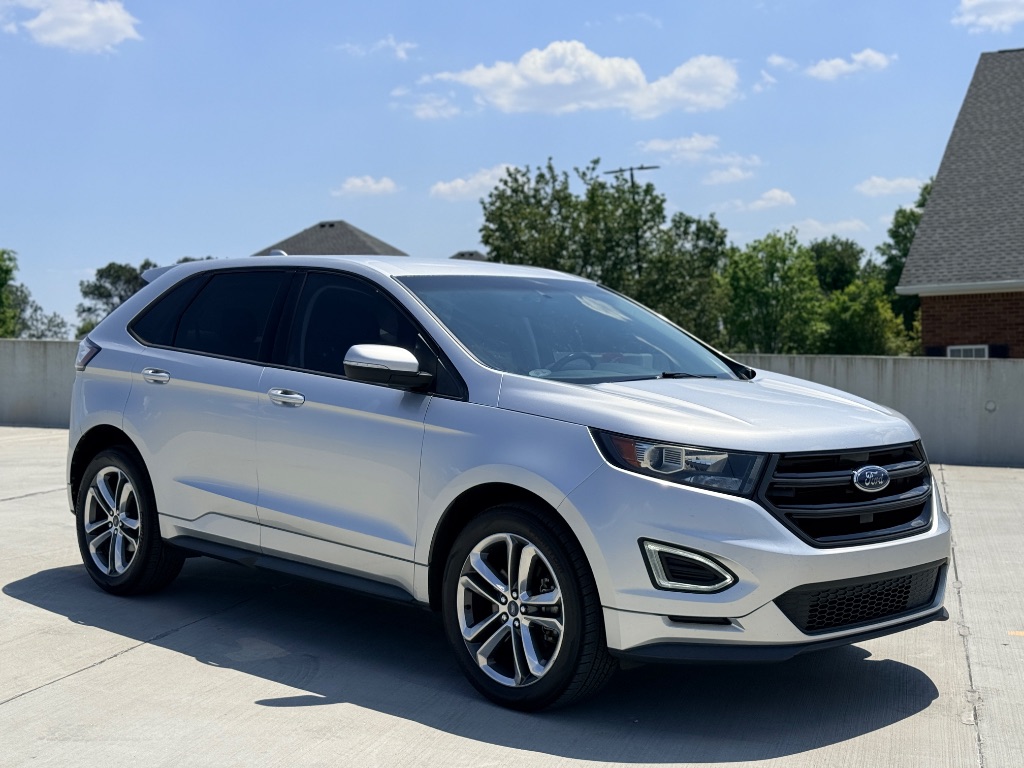 2016 Ford Edge - $9,500