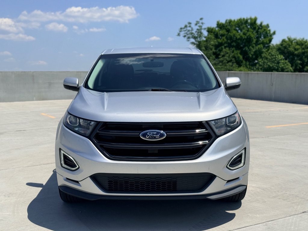 2016 Ford Edge - $9,500