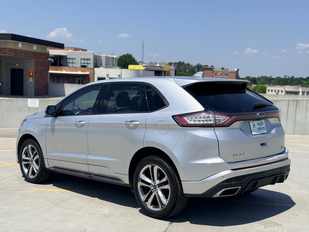 2016 Ford Edge - $9,500