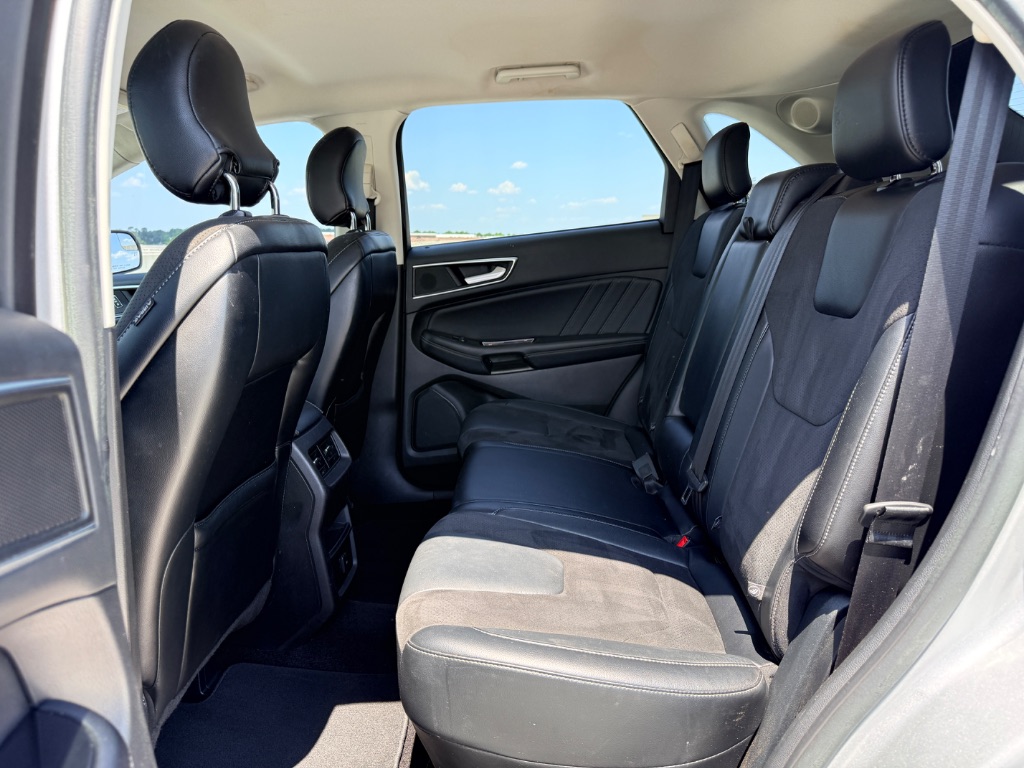 2016 Ford Edge - $9,500