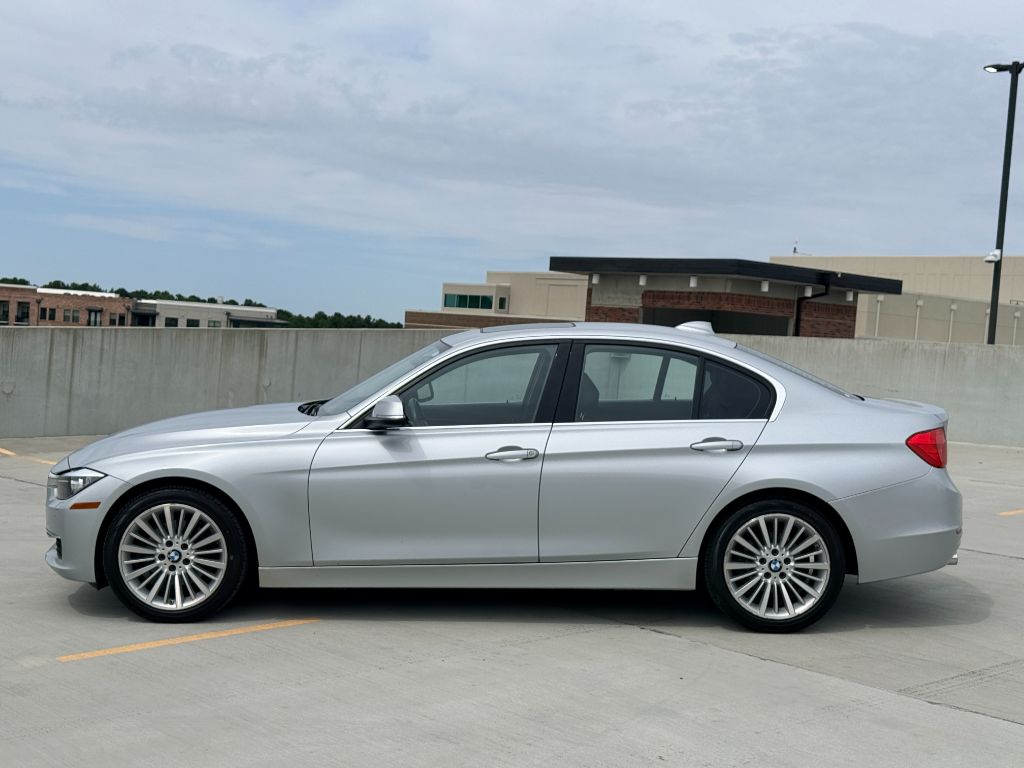 2015 BMW 3 Series - $11,000