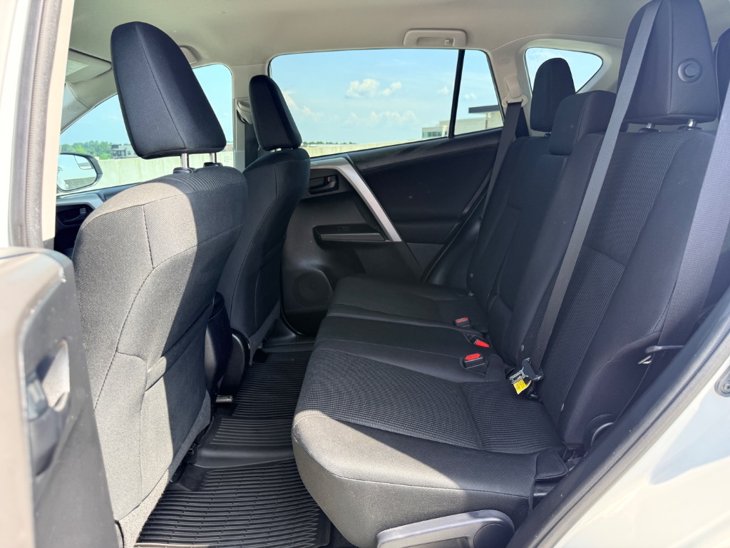 2017 Toyota RAV4 - $17,000