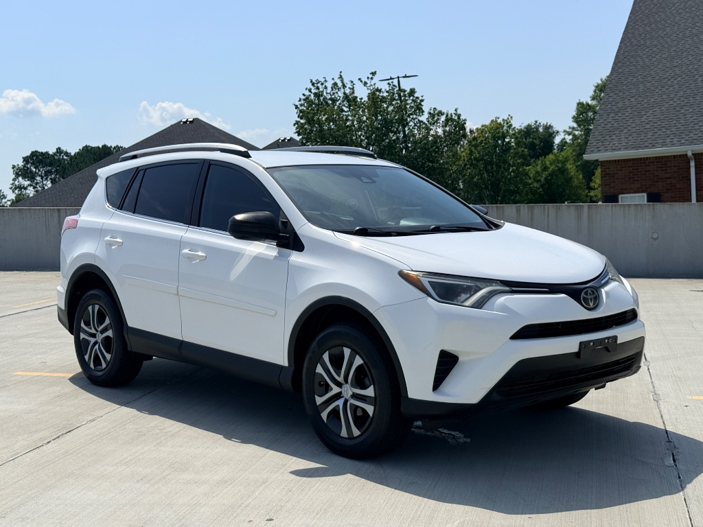 2017 Toyota RAV4 - $17,000