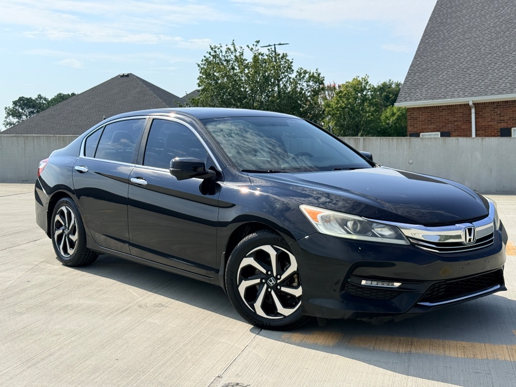 2017 Honda Accord - $14,000