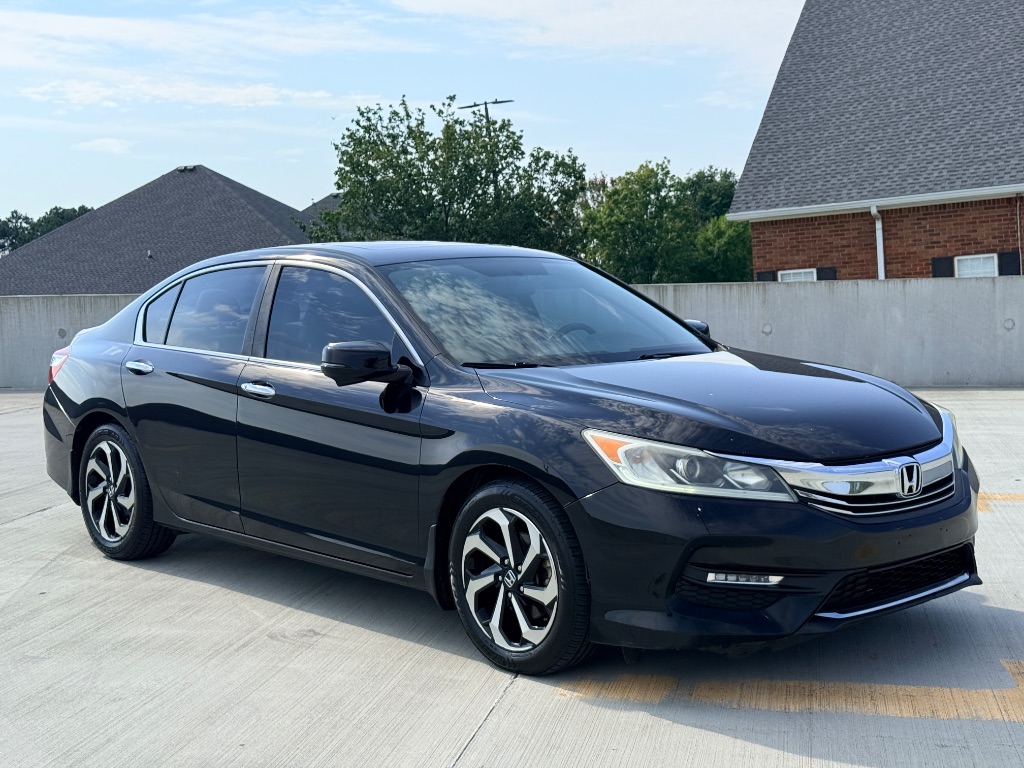 2017 Honda Accord - $14,000