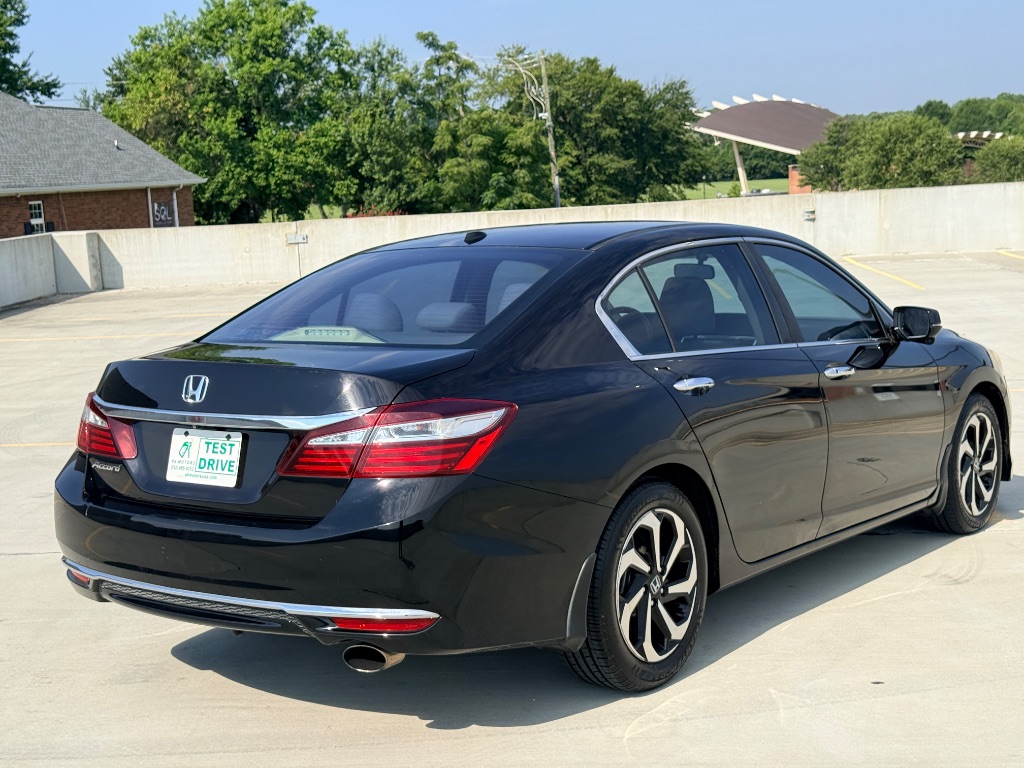 2017 Honda Accord - $14,000
