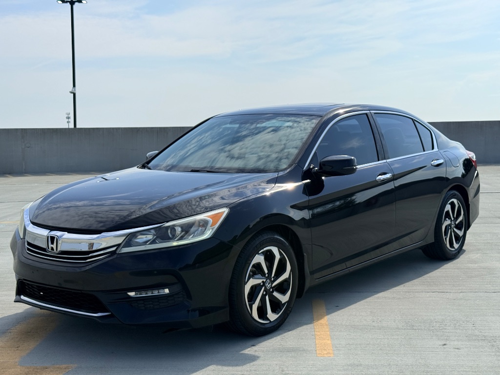 2017 Honda Accord - $14,000