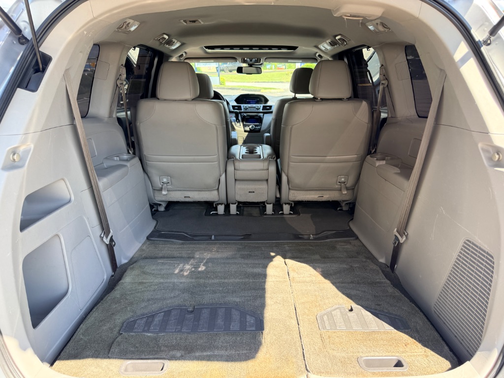 2016 Honda Odyssey - $9,000