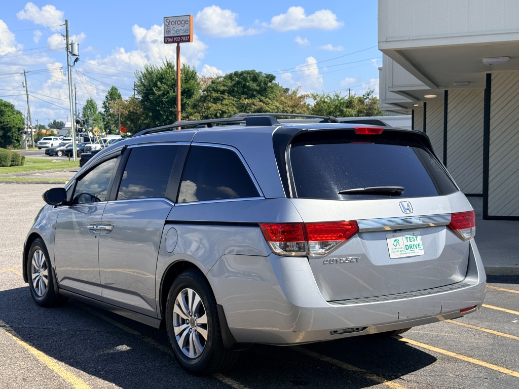 2016 Honda Odyssey - $9,000
