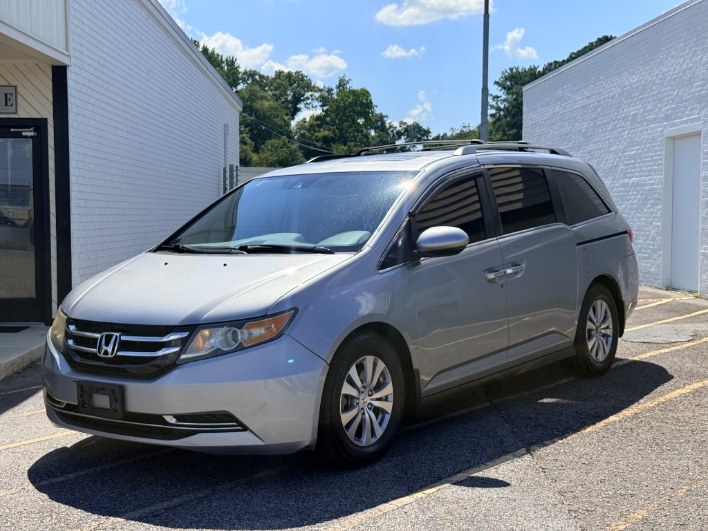 2016 Honda Odyssey - $9,000