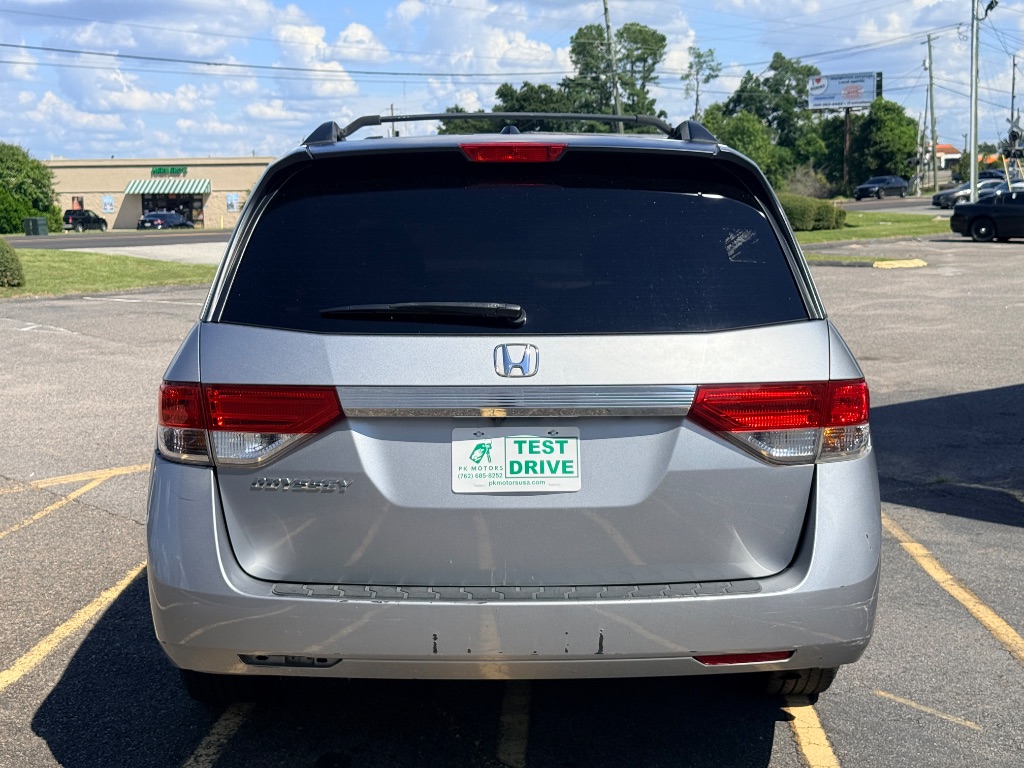 2016 Honda Odyssey - $9,000