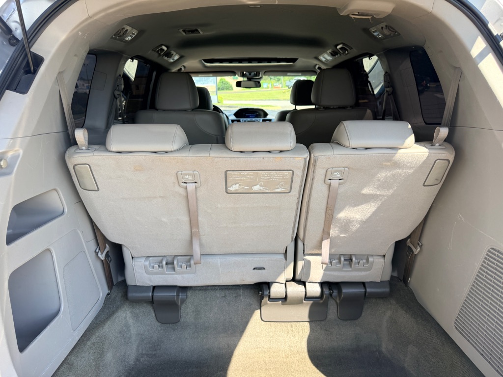 2016 Honda Odyssey - $9,000