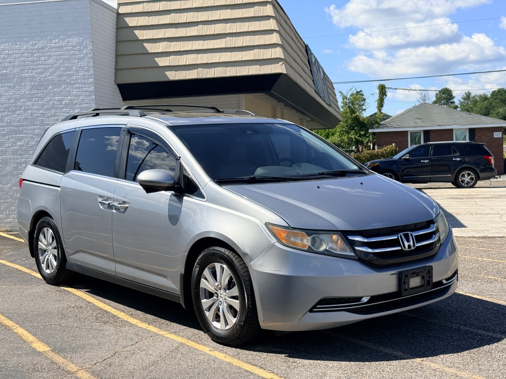 2016 Honda Odyssey - $9,000