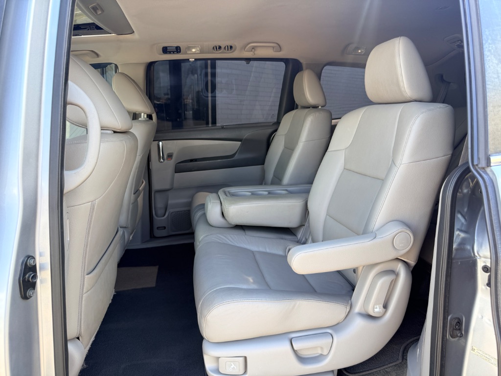 2016 Honda Odyssey - $9,000