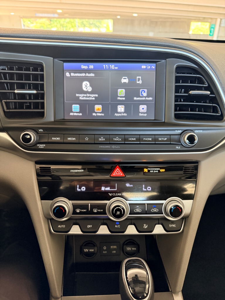 2020 Hyundai Elantra - $10,900
