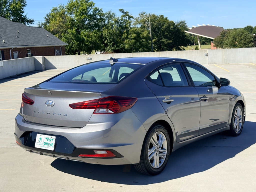 2020 Hyundai Elantra - $10,900