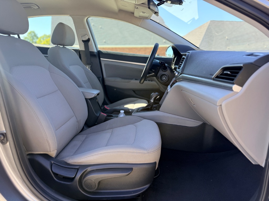 2020 Hyundai Elantra - $10,900
