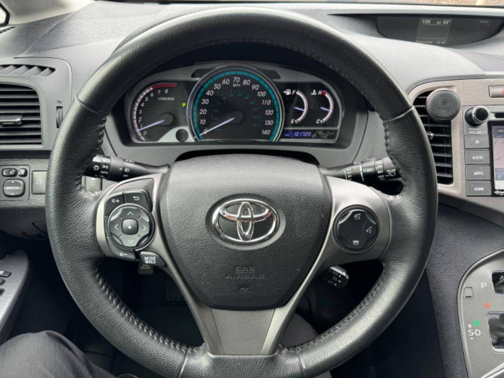 2015 Toyota Venza XLE photo