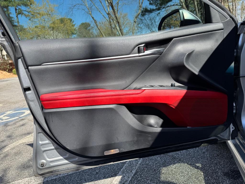 2020 Toyota Camry XSE photo