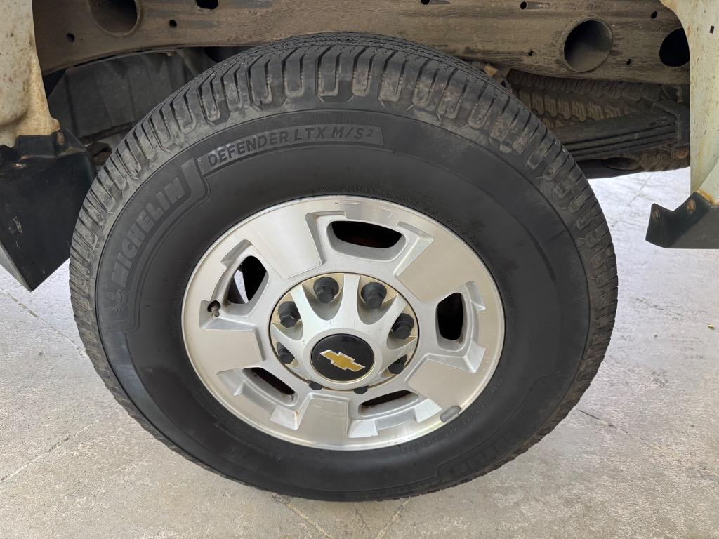 2015 Chevrolet Silverado - $9,699