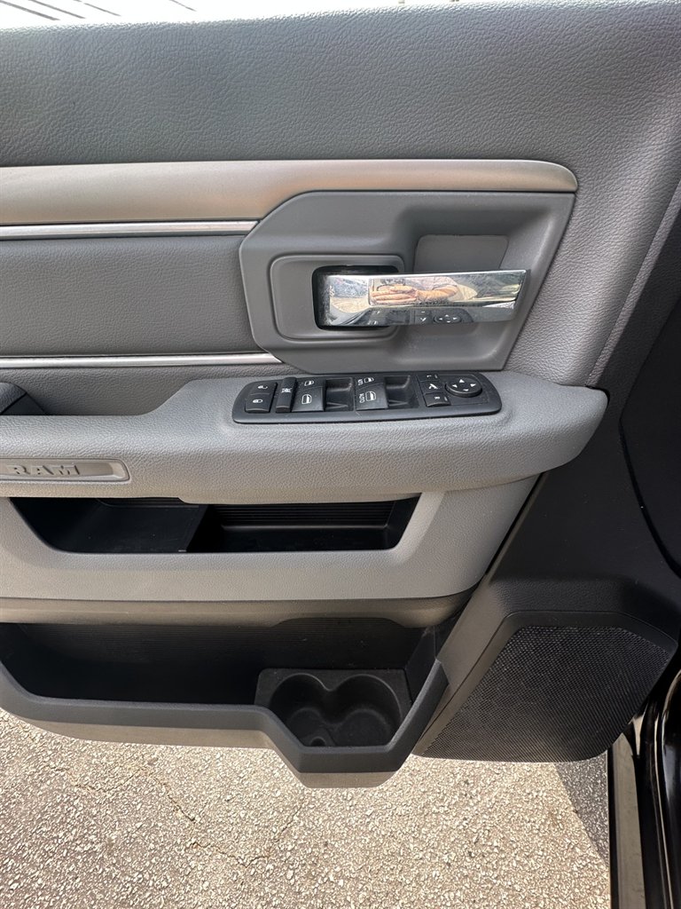 2018 RAM 1500 SLT photo