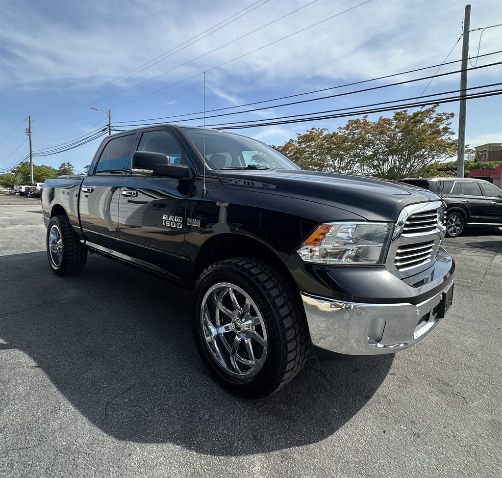 2018 RAM 1500 SLT photo