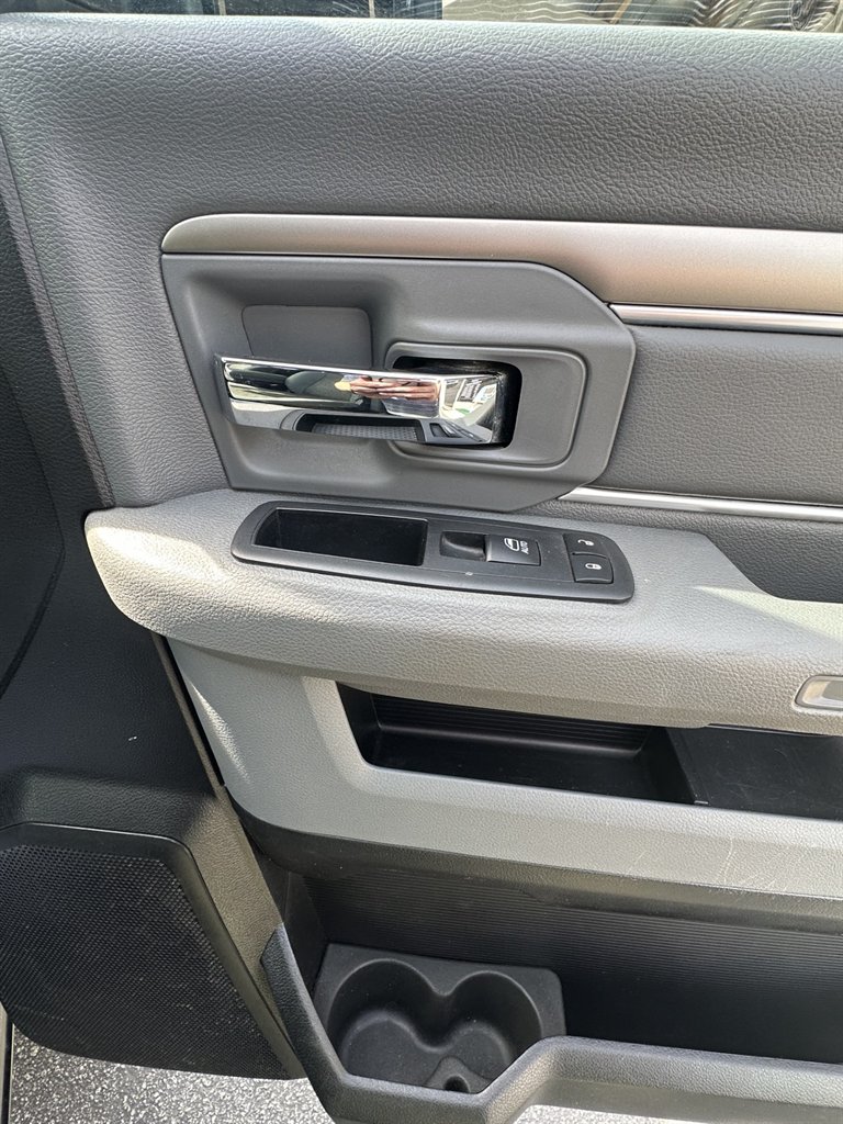 2018 RAM 1500 SLT photo