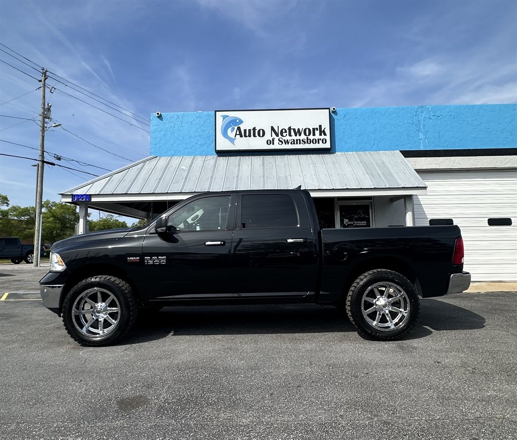 2018 RAM 1500 SLT photo
