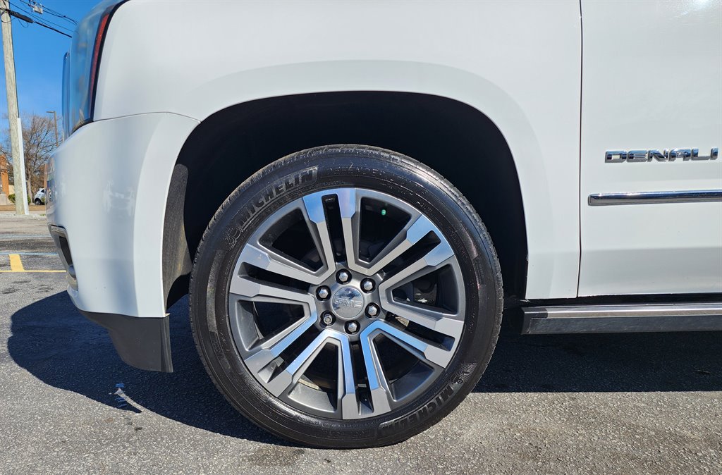 2019 GMC Yukon XL 1500 Denali photo