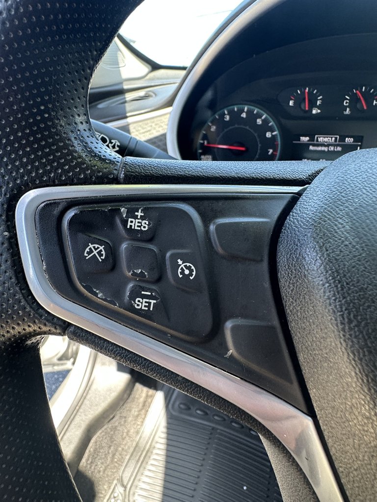 2022 Chevrolet Malibu LT photo