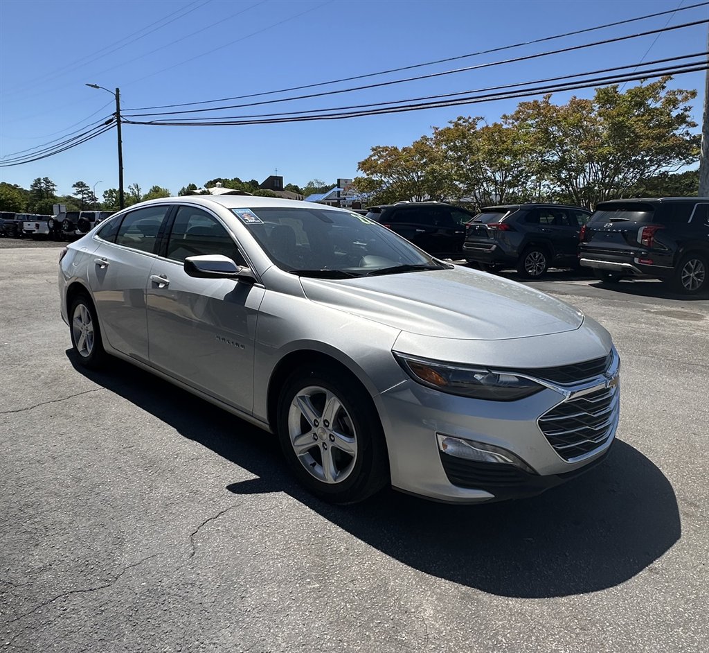 2022 Chevrolet Malibu LT photo