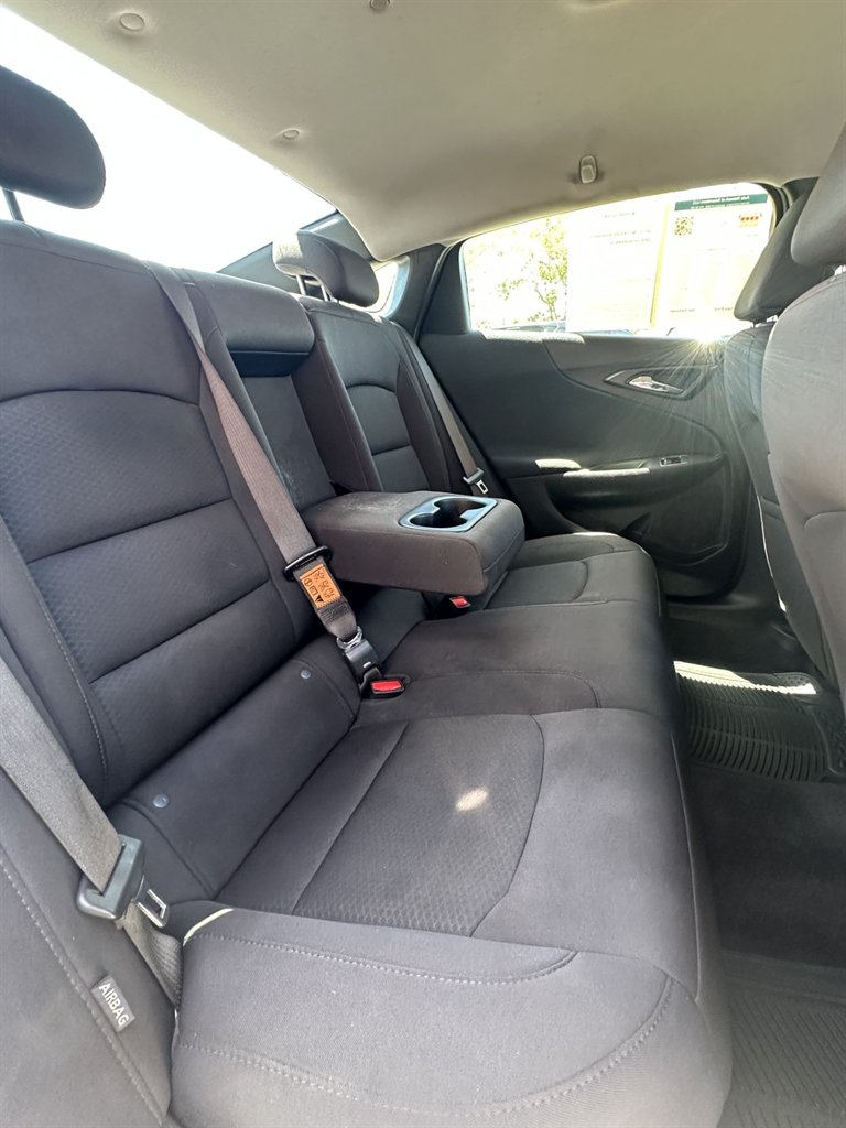 2022 Chevrolet Malibu LT photo