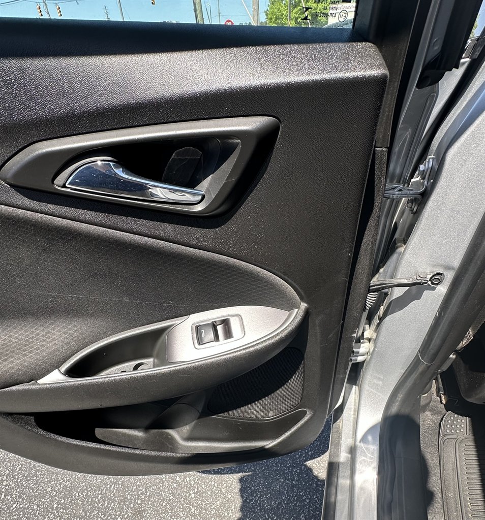 2022 Chevrolet Malibu LT photo