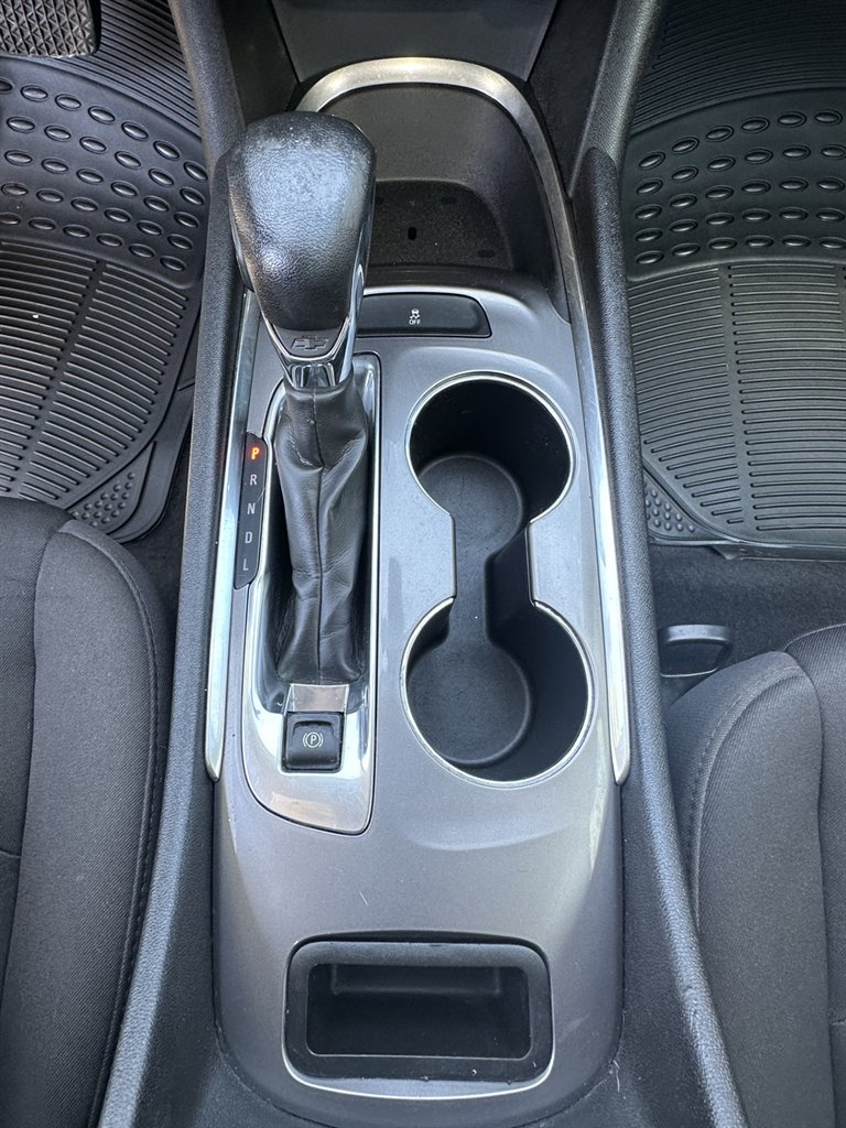 2022 Chevrolet Malibu LT photo