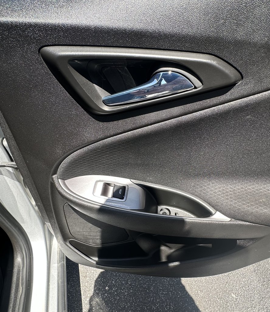 2022 Chevrolet Malibu LT photo
