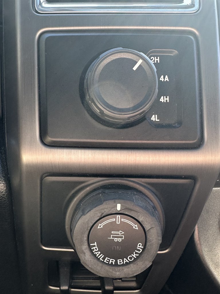 2017 Ford F150 Limited photo
