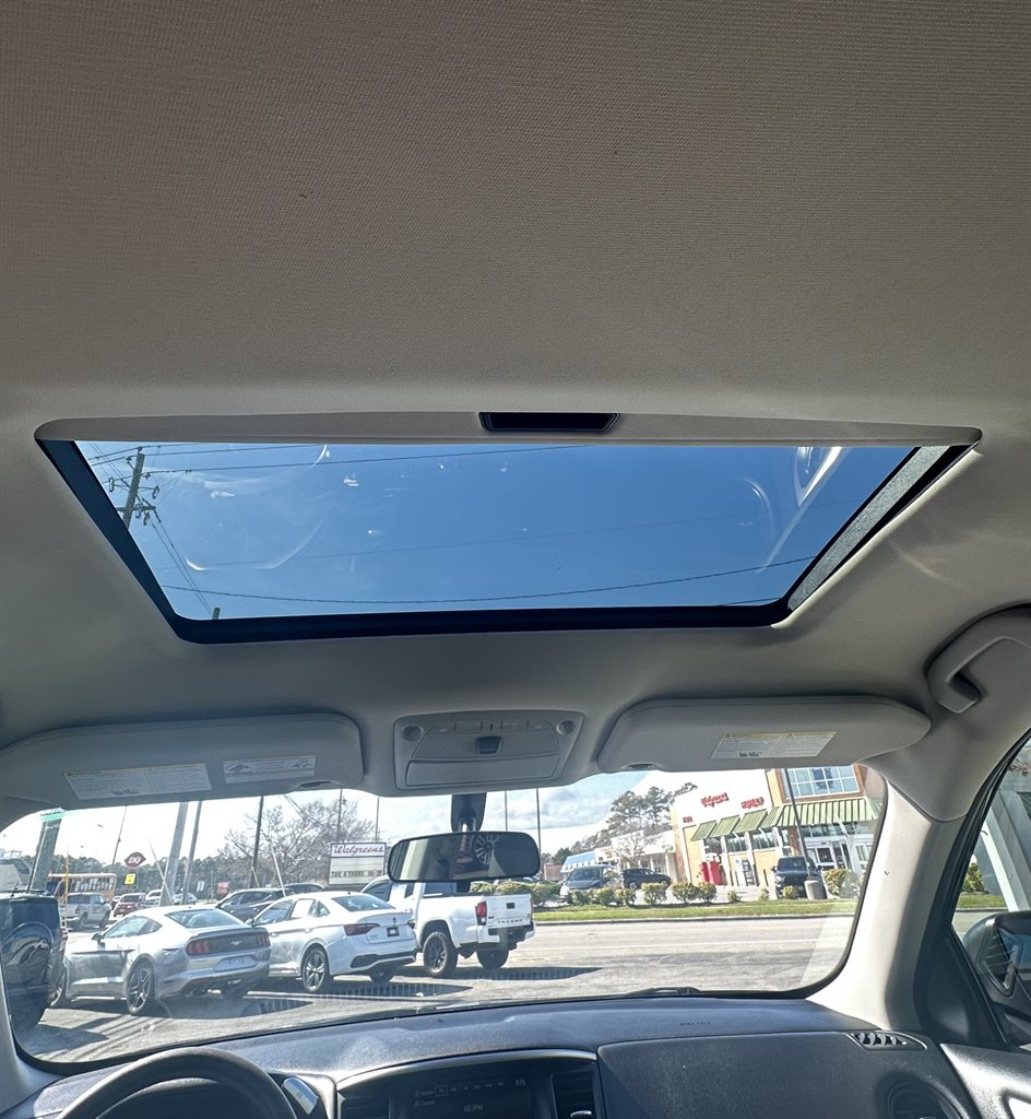 2020 Nissan Pathfinder S photo