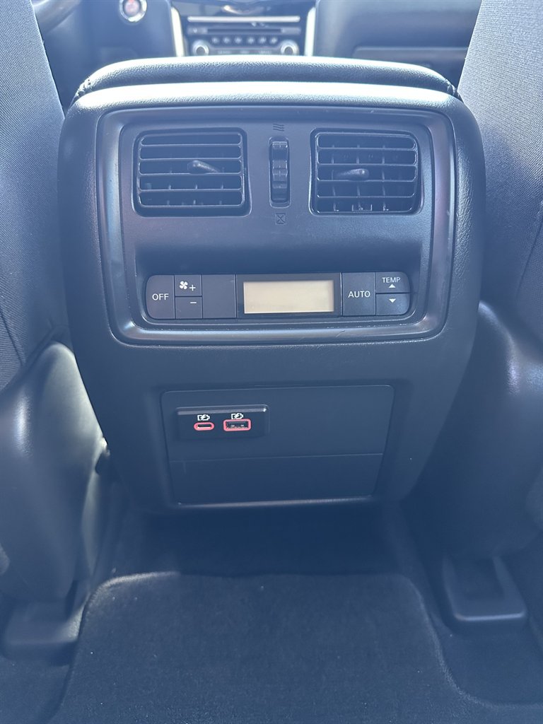 2020 Nissan Pathfinder S photo