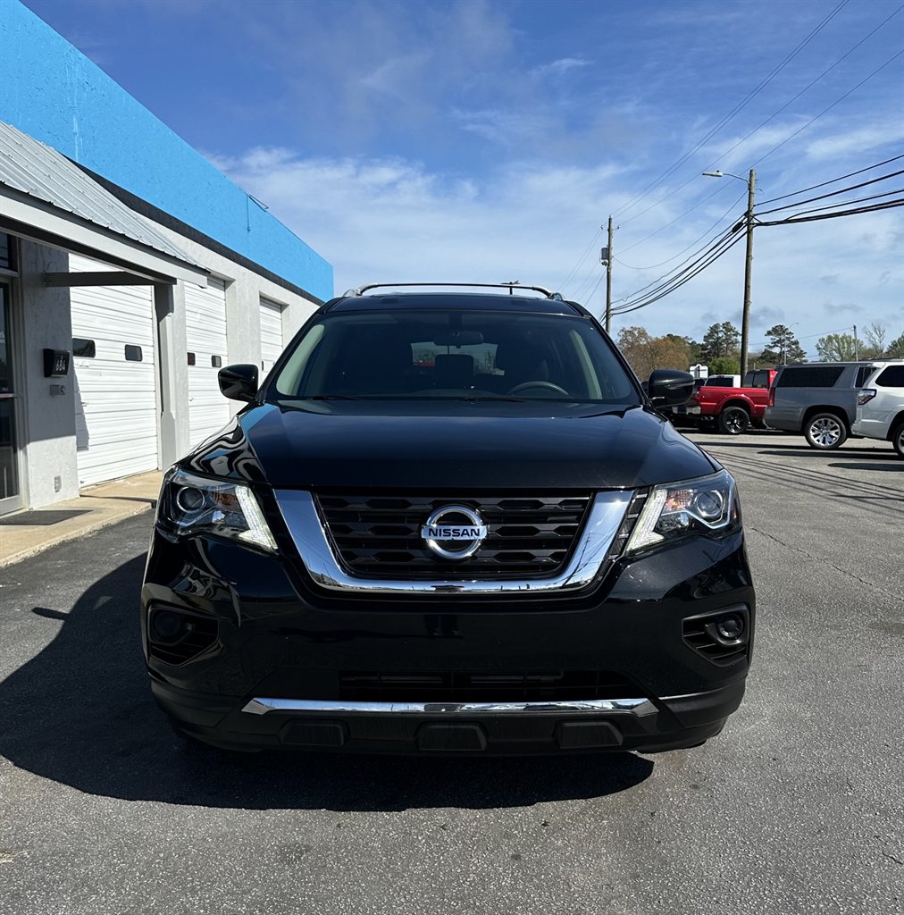 2020 Nissan Pathfinder S photo