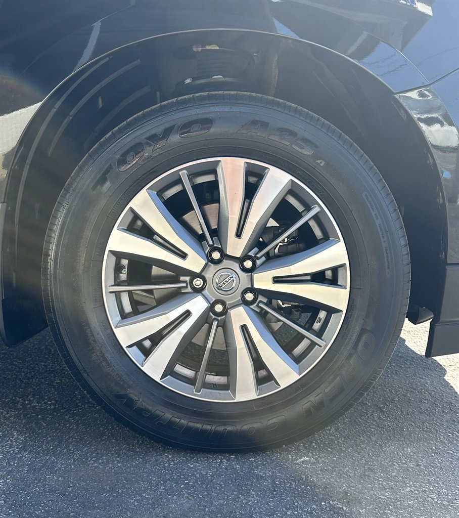 2020 Nissan Pathfinder S photo