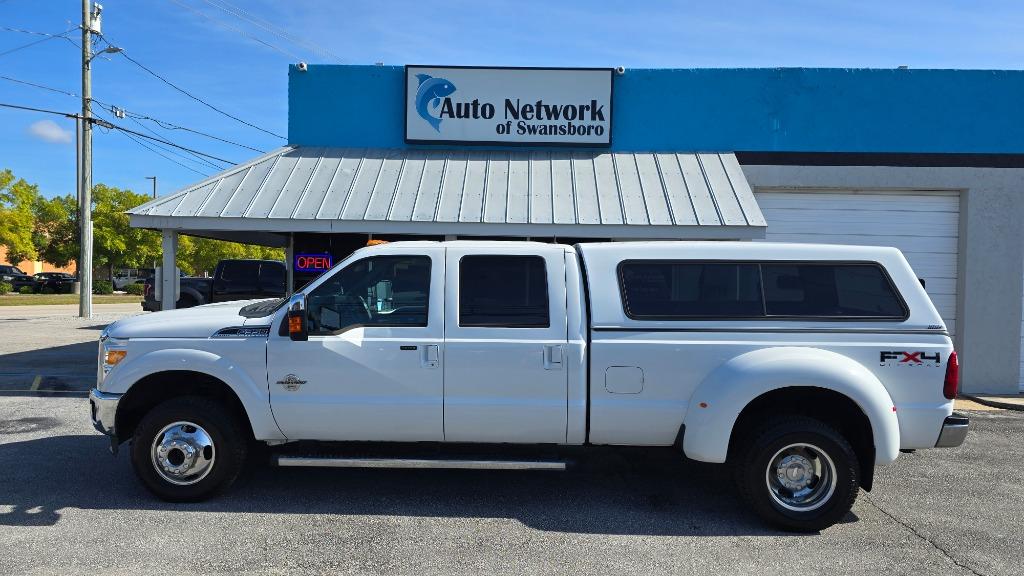White 2011 Ford F-350 Super Duty Pickup Truck Four-Wheel Drive Automatic