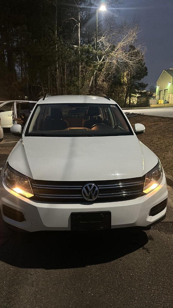 2015 Volkswagen Tiguan S photo