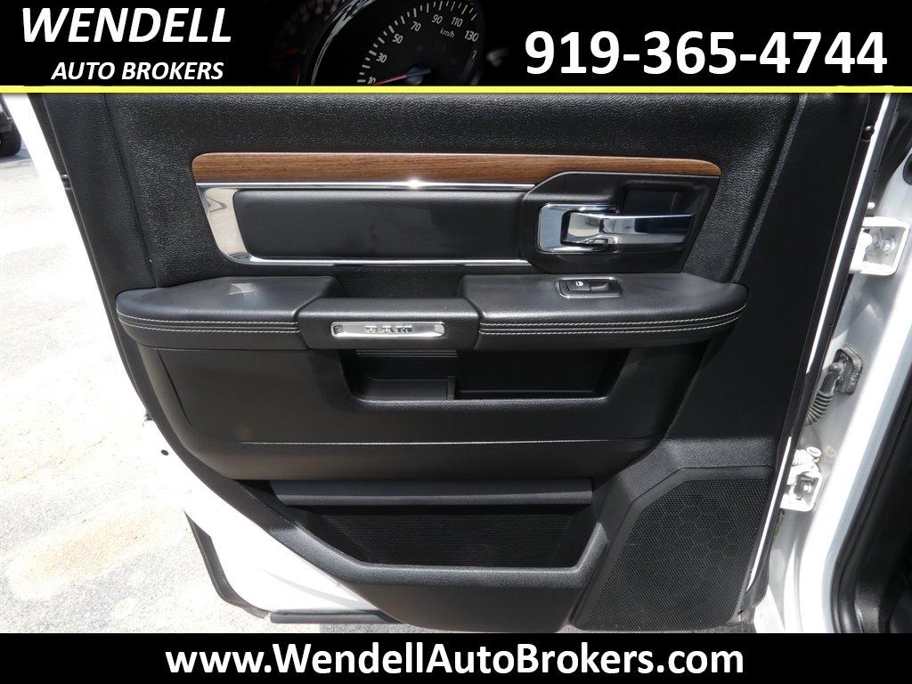 2015 RAM 1500 Laramie photo