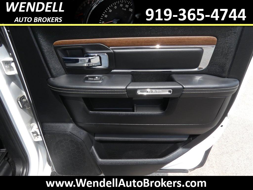 2015 RAM 1500 Laramie photo