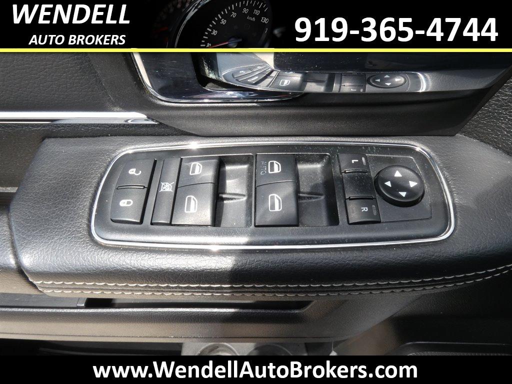 2015 RAM 1500 Laramie photo
