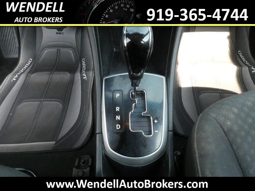 2012 Hyundai Accent SE photo