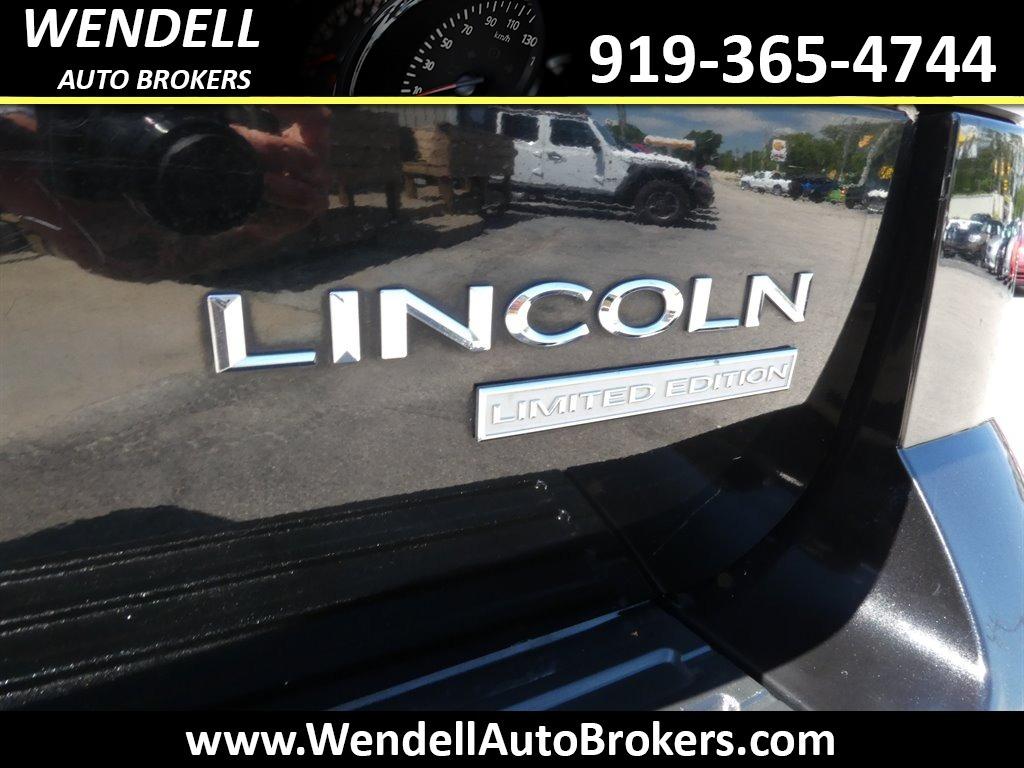 2008 Lincoln Navigator photo