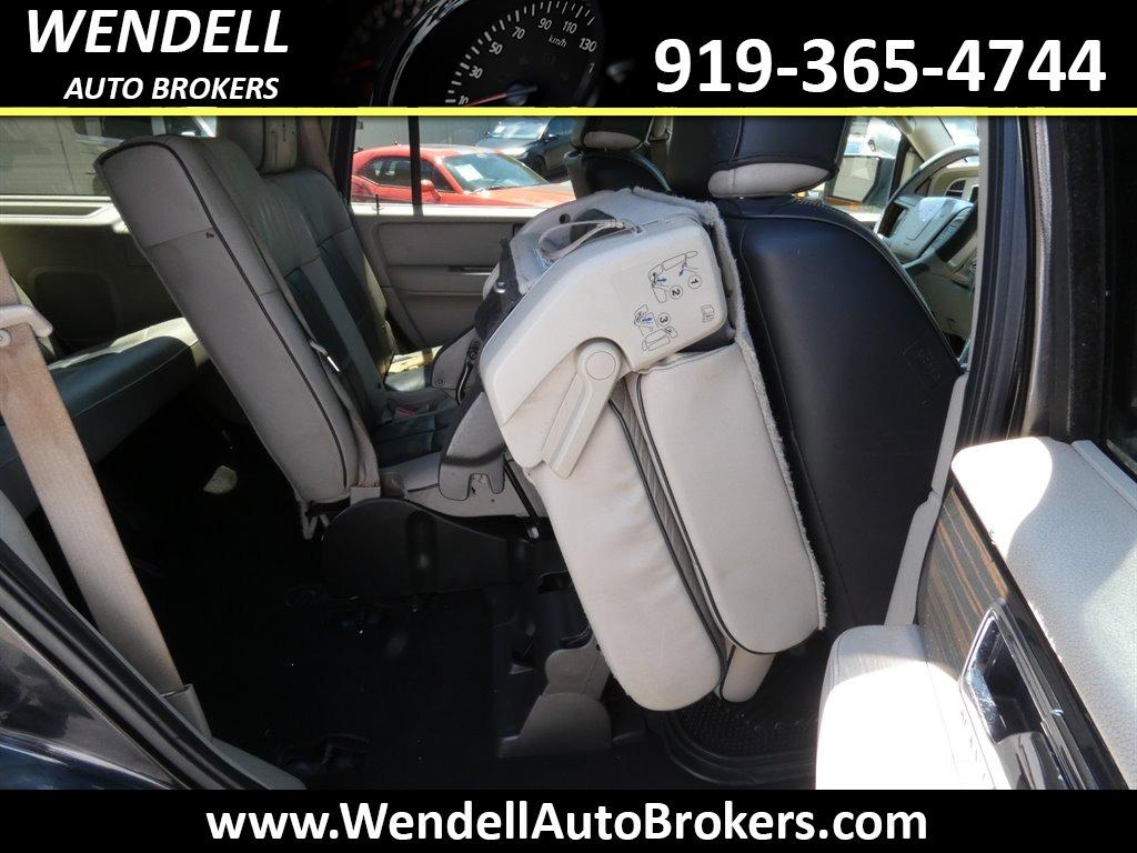 2008 Lincoln Navigator photo